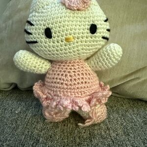 Crocheted Hello Kitty Plush Toy in Pink and White